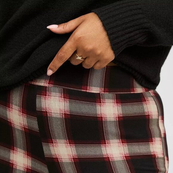 ❤️NWT VINTAGE TORRID POCKET LEGGING - MULTI PLAID - COMFORT WAIST -  PLUS SIZE - Picture 2 of 12
